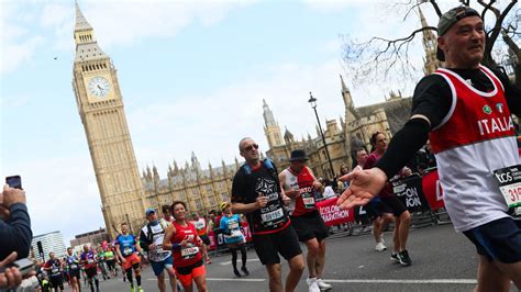 The 2024 London Marathon ballot is open .